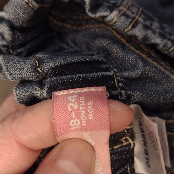 Baby Girls Old Navy Jeans Size 18-24M - Picture 6 of 9